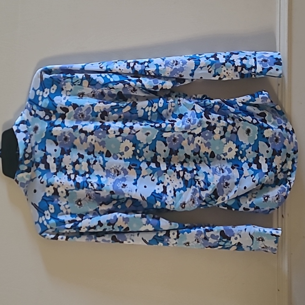 Rails Lisa Top Zinnia Blooms Blue Floral Long Sleeve Stretch Button Up Ruched M - Picture 7 of 11
